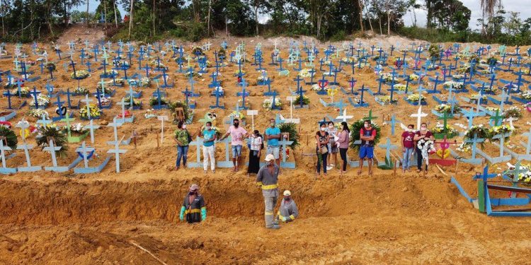 In pictures: How coronavirus swept through Brazil